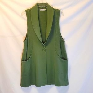 A line vest with button detail by Habitat